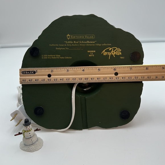 Hawthorne Village Winter Memories Little Red School House” Terry Redlin -  2000 - Picture 16 of 16